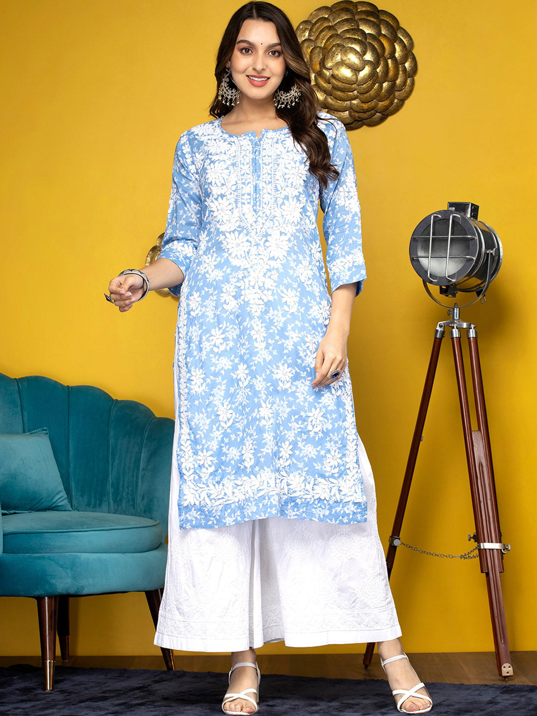 Buy PARAMOUNT CHIKAN Women Denim Blue Floral Embroidered Chikankari ...