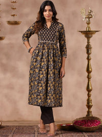 Thumbnail for Anubhutee Floral Printed Mandarin Collar Regular Pure Cotton A-Line Kurta With Trousers - Distacart