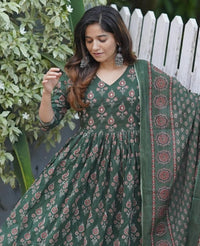 Thumbnail for Indian Fashion Women Green Anarkali Kurta And Pant Set With Dupatta