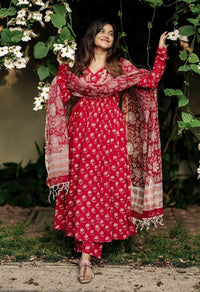 Thumbnail for Indian Fashion Women Viscose Printed Red Kurta And Pant Set With Dupatta