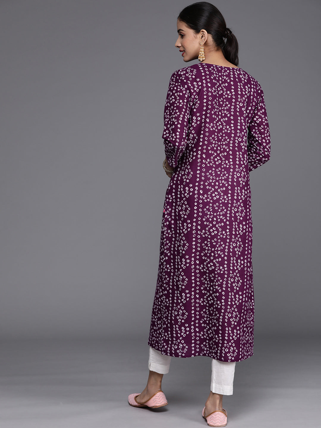 Varanga Women Purple & White Bandhani Printed Pure Cotton Kurta