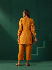 Thumbnail for trueBrowns Mustard Geometric Floral Viscose Silk Front Pleat Co-ord Set - Distacart