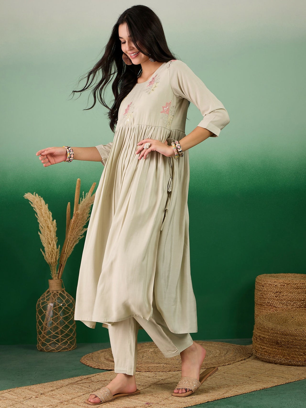 Green Embroidered Muslin Kurta and Trouser - Berlin - Distacart