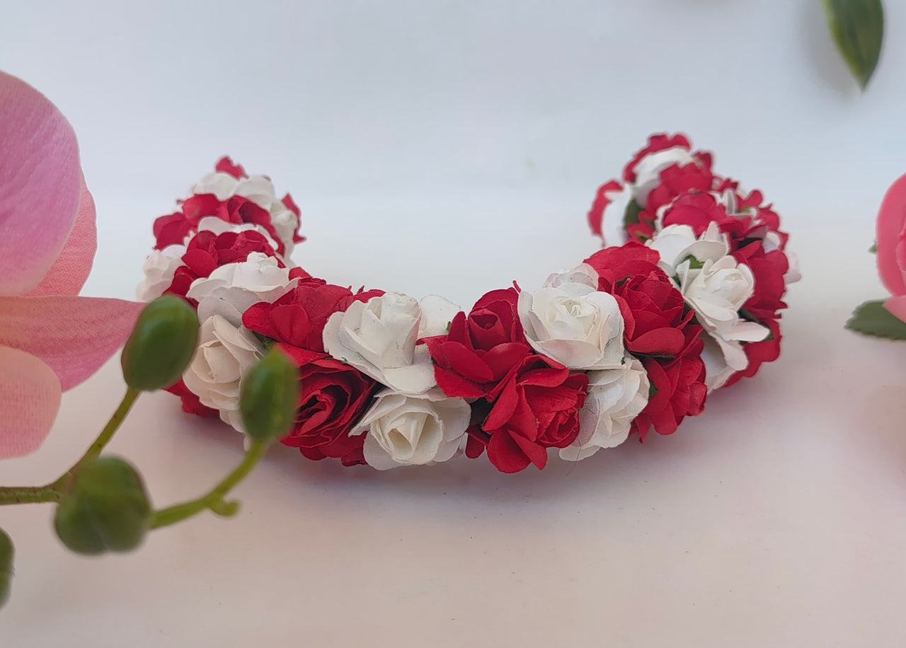 Red & White Rose Gajra