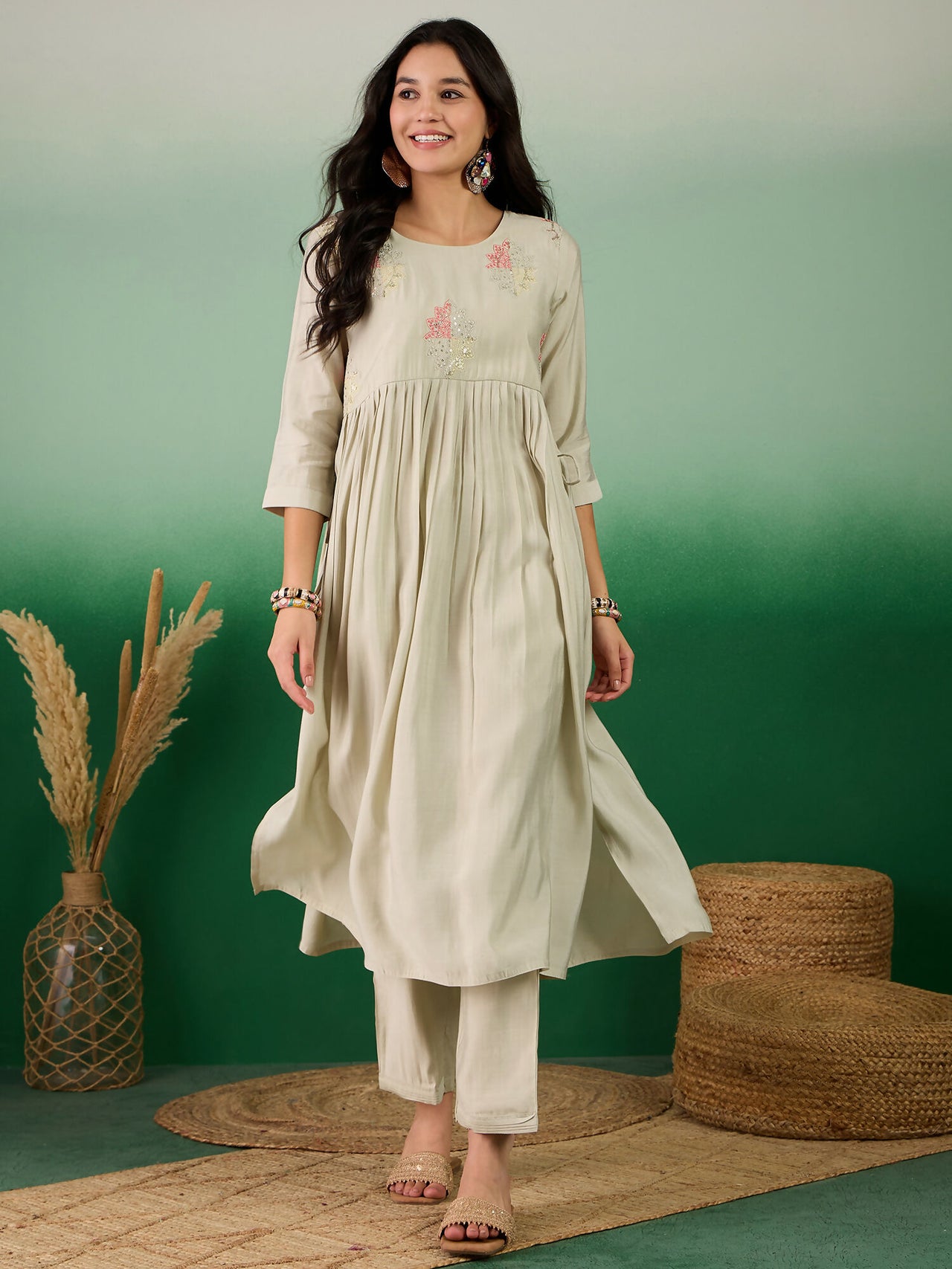 Green Embroidered Muslin Kurta and Trouser - Berlin - Distacart