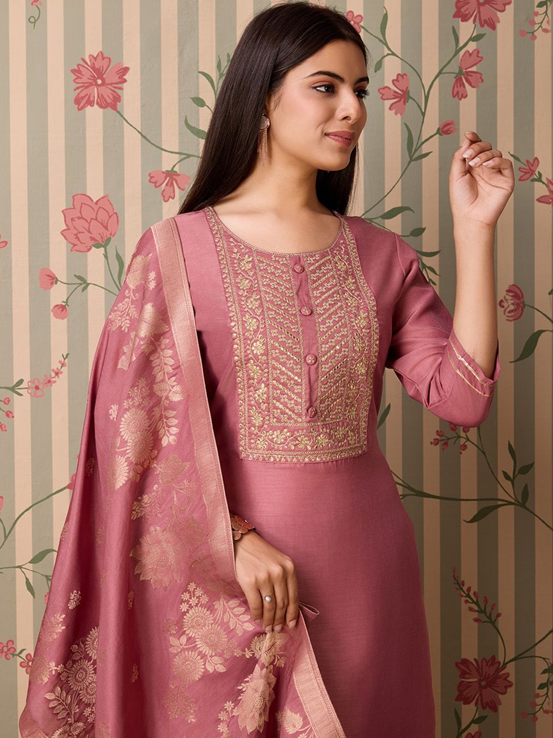 Ode by House of Pataudi Floral Yoke Design Regular Mirror Work Kurta & Trousers & Dupatta