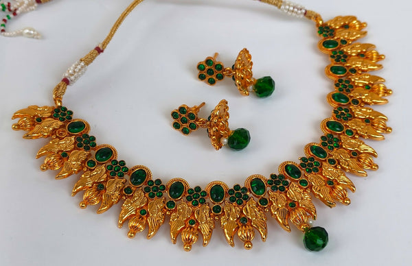 Kemp Peacock Green Necklace Set