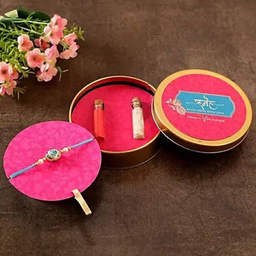 Rose Japanese Stone Rakhi & Silk Chocolates online