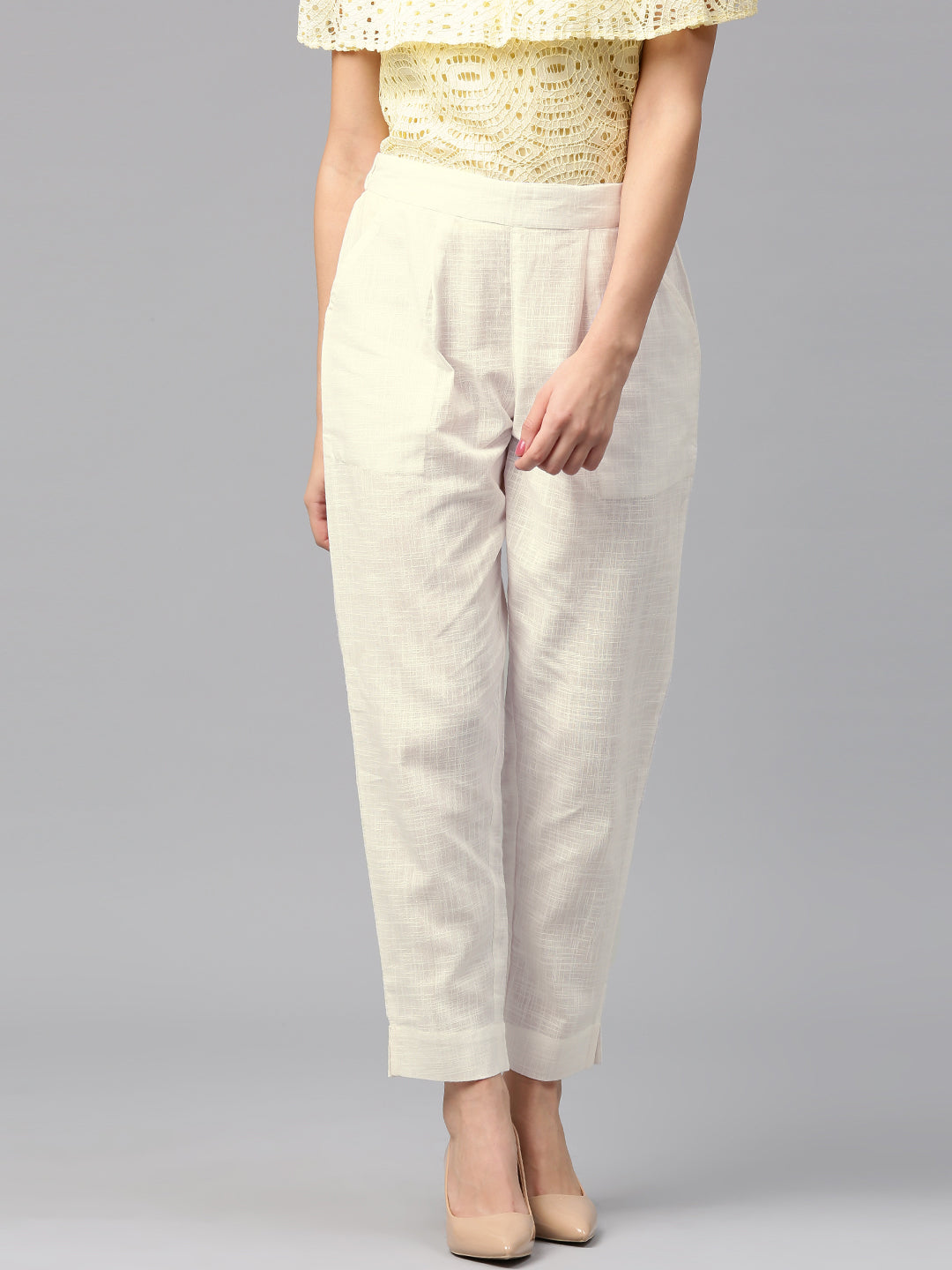 Cropped Trousers in white | N°21 | Official Online Store