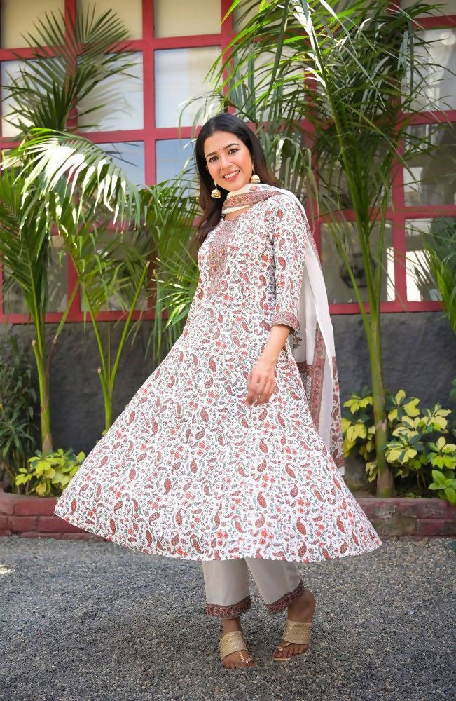 Yufta Women White Paisley Printed Regular Sequinned Pure Cotton Kurta with Palazzo & With Dupatta