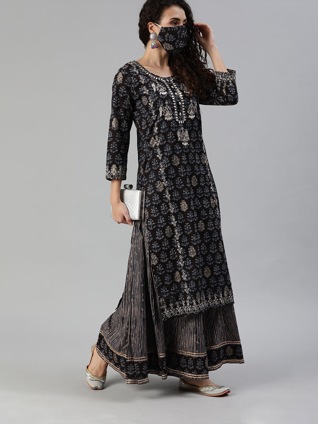 Ishin Black Beige Printed Sequinned Gotta Patti Women Kurta Set - Distacart