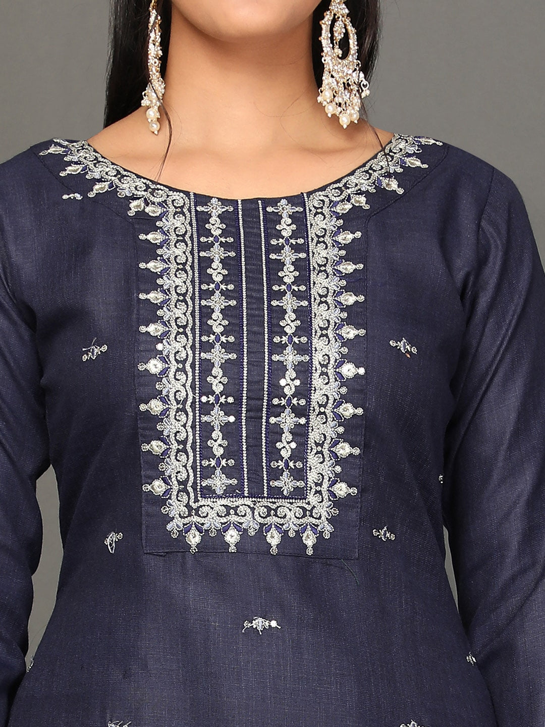 Floral Embroidered Bottom White Cotton Plain Trousers - Zamani.pk