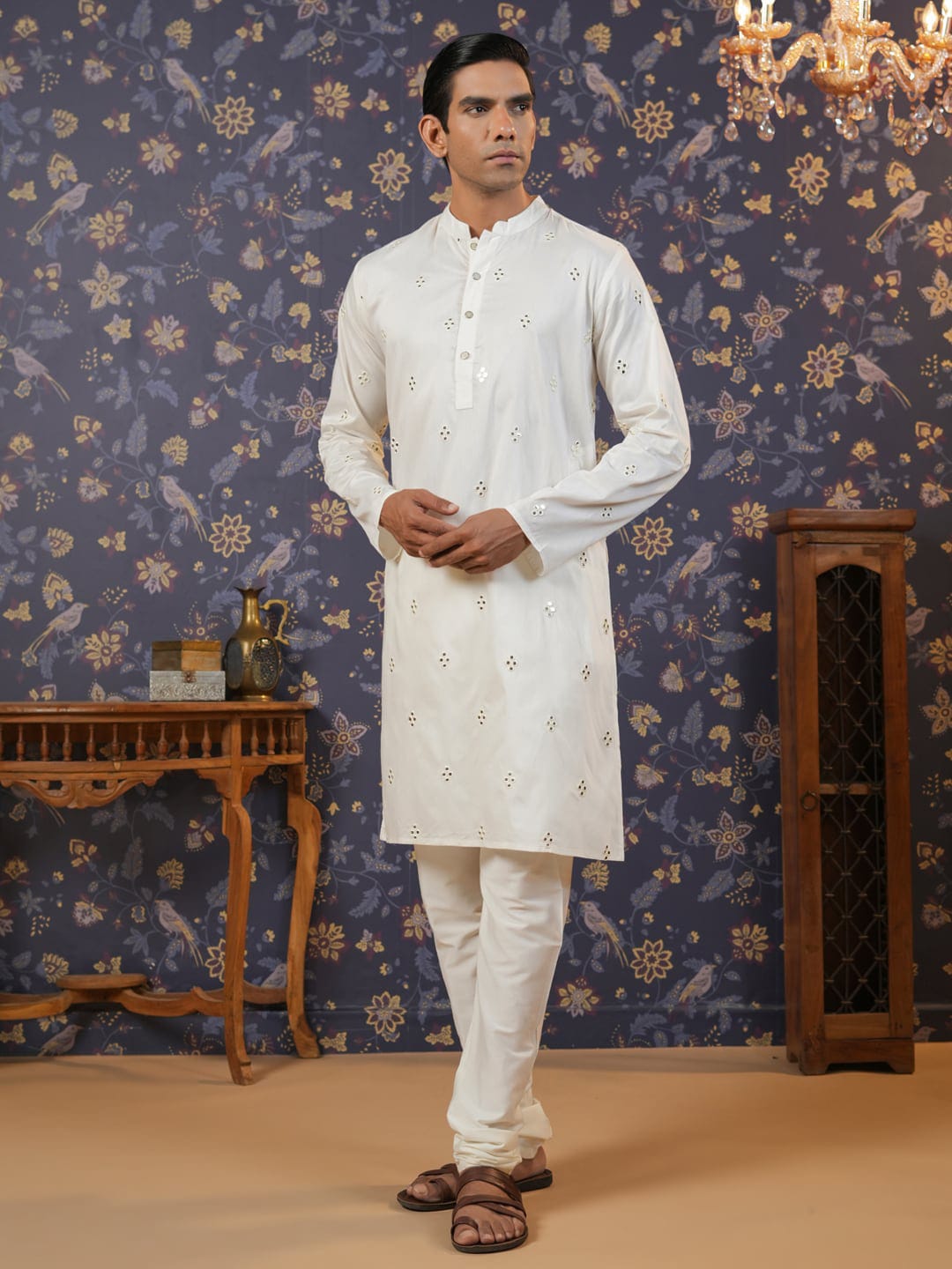 House of Pataudi Men Off White Geometric Embroidered Mirror Work Kurta - Distacart