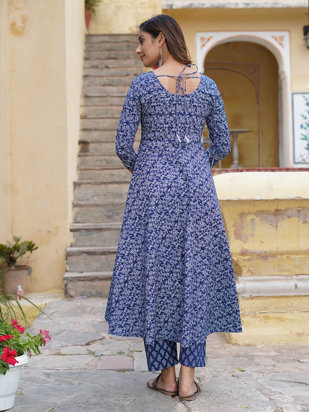 Buy Kalini Floral Printed Gotta Patti Pure Cotton Kurta with