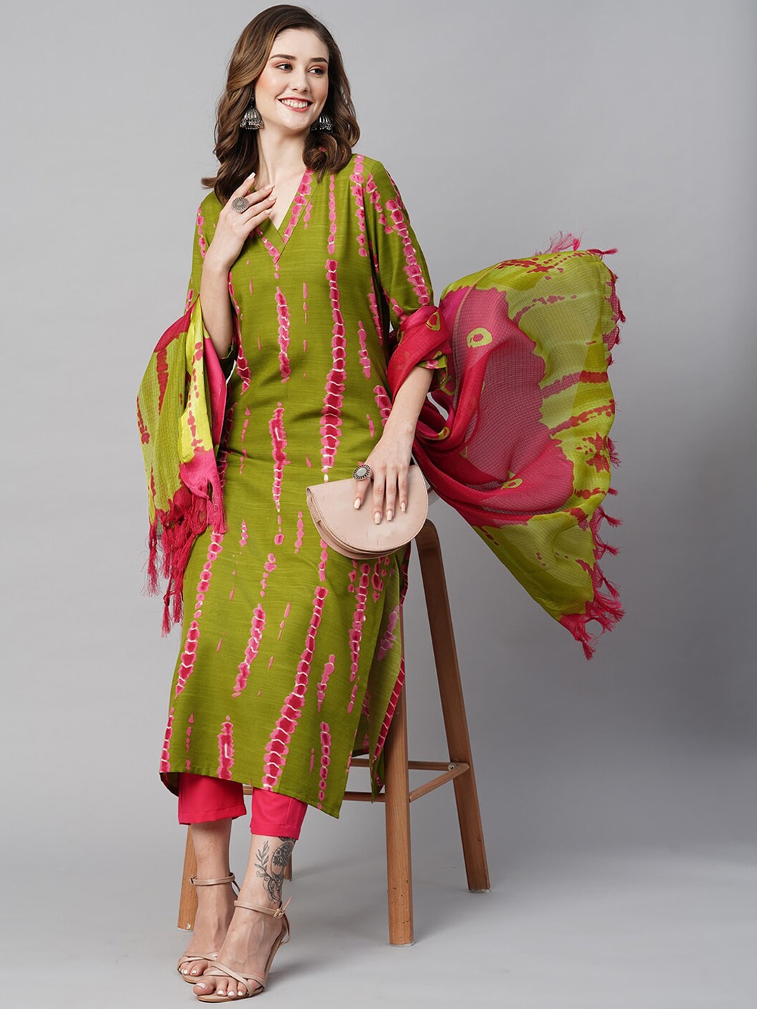 Kalini Bandhani Printed Regular Kurta With Trousers & Dupatta - Distacart