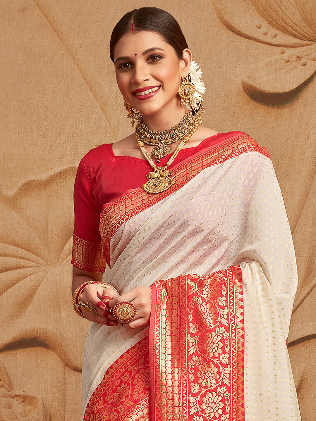 Mitera Off White & Gold-Toned Paisley Zari Silk Blend Kanjeevaram Saree - Distacart