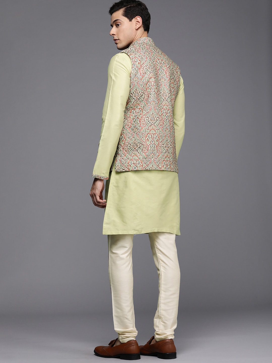 Buy Festive Zari Embroidered Jacket Online in the USA @Manyavar - Nehru  Jacket for Men