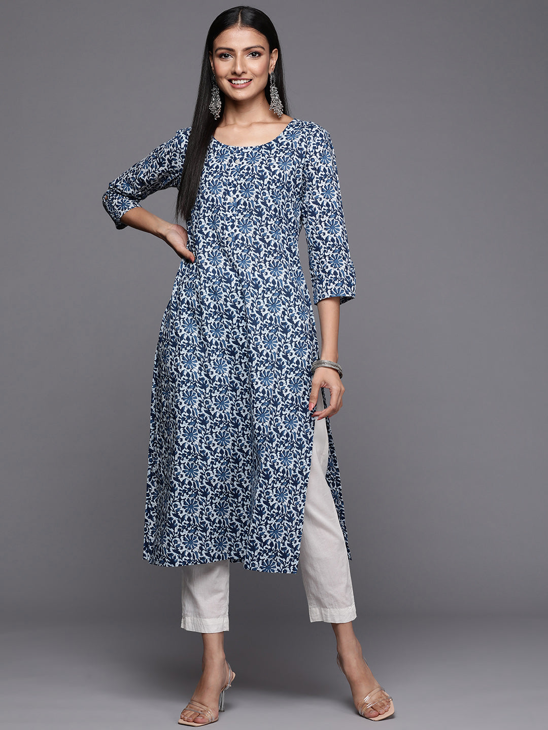 Varanga Blue Printed Kurta With Round Neck - Distacart