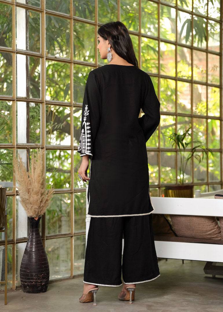 NOZ2TOZ Women's Ethnic Motifs Yoke Design Mirror Work Kurta with Palazzos - Black - Distacart