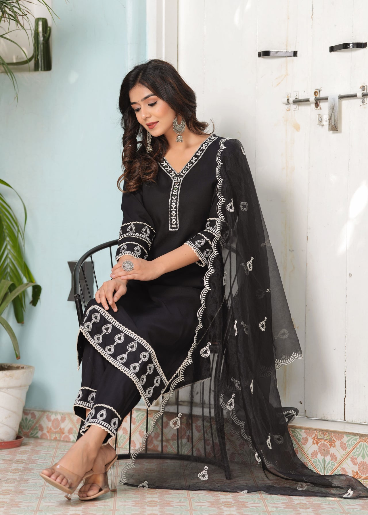 NOZ2TOZ Women Ethnic Motifs Yoke Design Thread Work Kurta Trousers With Dupatta - Black - Distacart