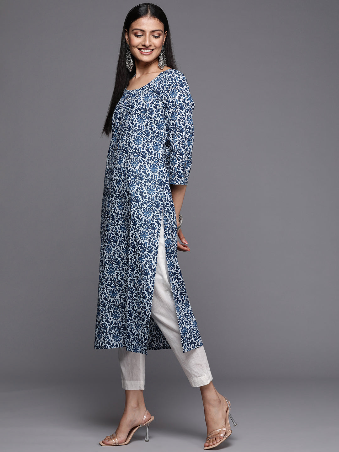 Varanga Blue Printed Kurta With Round Neck - Distacart