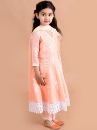 Thumbnail for Girls Peach-Coloured Floral Printed Angrakha Pure Cotton Kurta With Trousers With Dupatta - Mini Marvels - Distacart