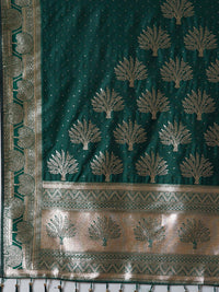 Thumbnail for Mitera Green & Gold-Toned Abstract Woven Design Zari Kanjeevaram Saree - Distacart