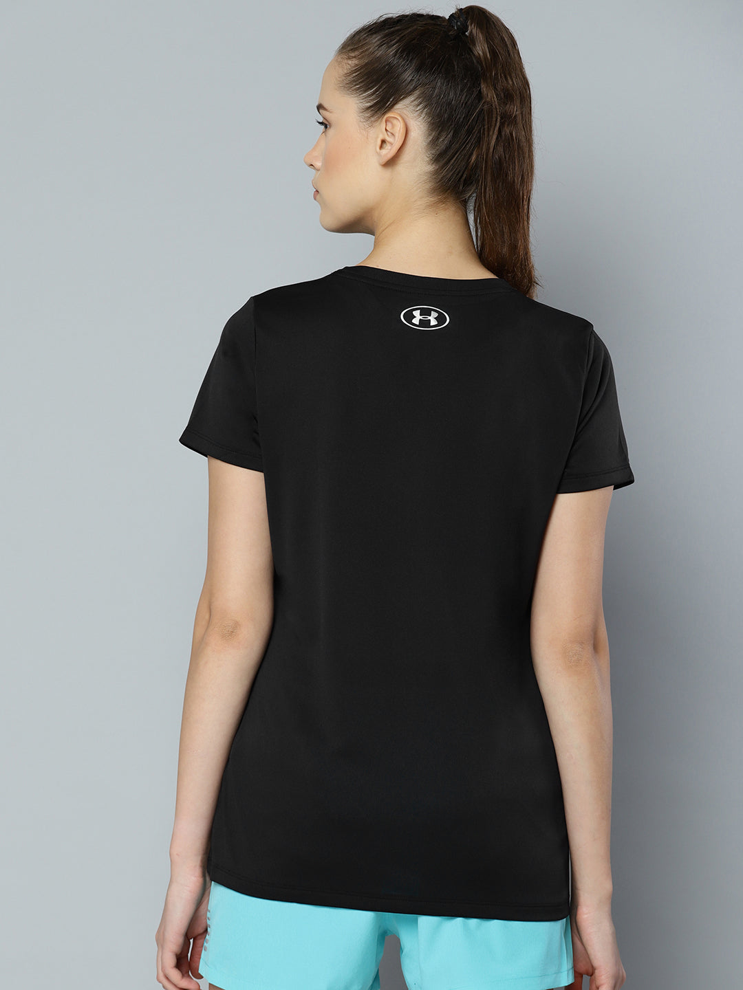 Buy UNDER ARMOUR Women Black Tech SSC Solid Round Neck T-shirt Online ...