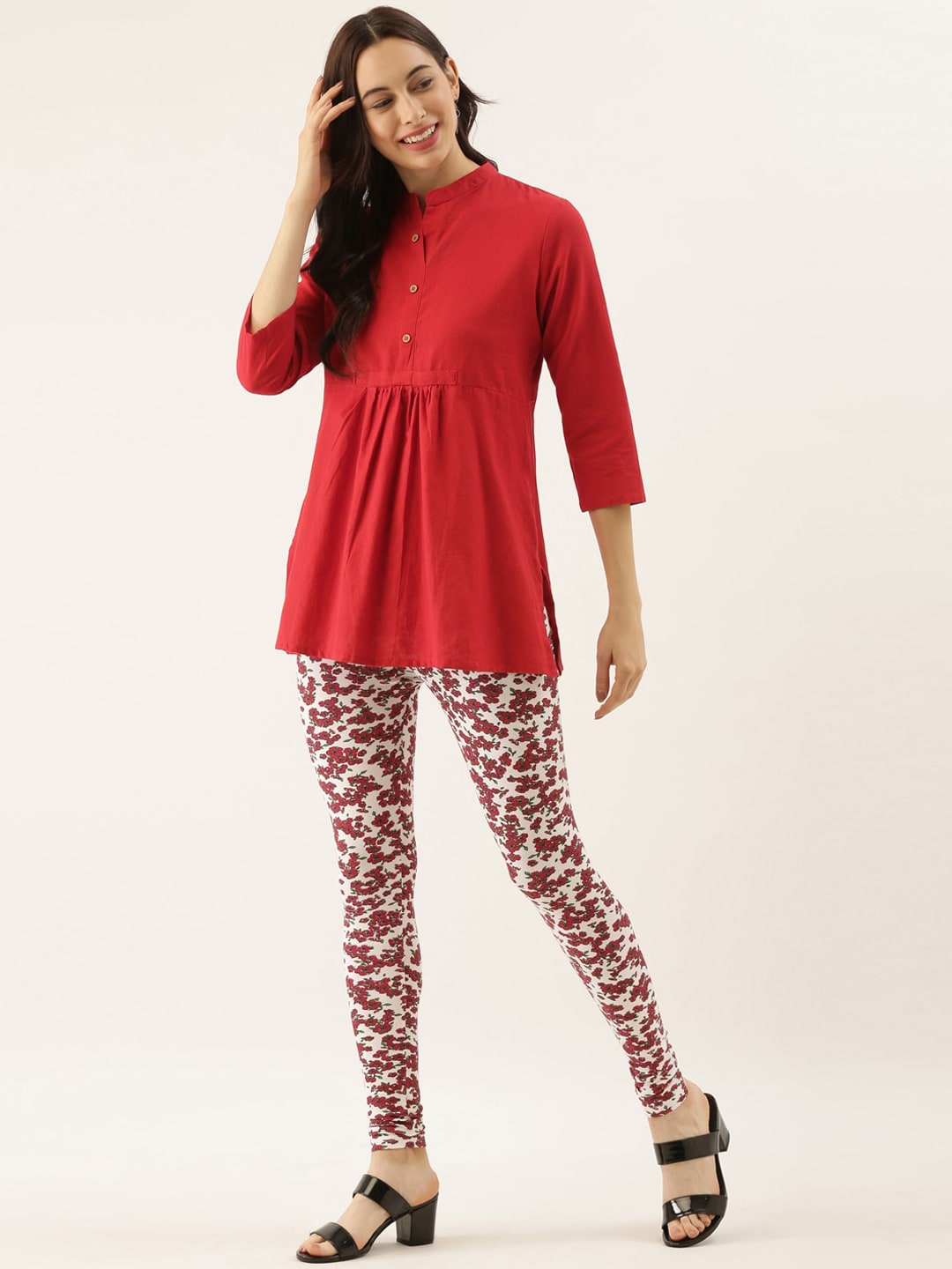 Souchii White & Red Printed Slim-Fit Ankle-Length Leggings