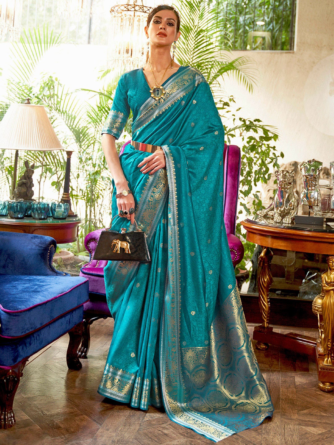 Buy Mitera Red & Gold-Toned Woven Design Zari Silk Blend Banarasi Saree  Online at Best Price | Distacart