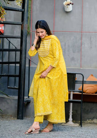 Thumbnail for Yufta Women Yellow Handblock Printed Kurti And Trouser With Dupatta