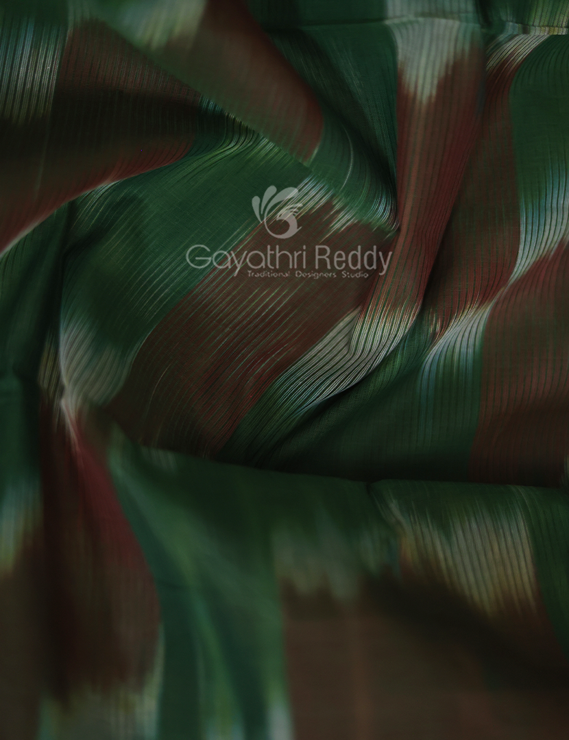 Dual Shades of Bottle Green And Maroon Mangalagiri Ikkat Cotton Saree By Gayathri Reddy Designer Studio - Distacart