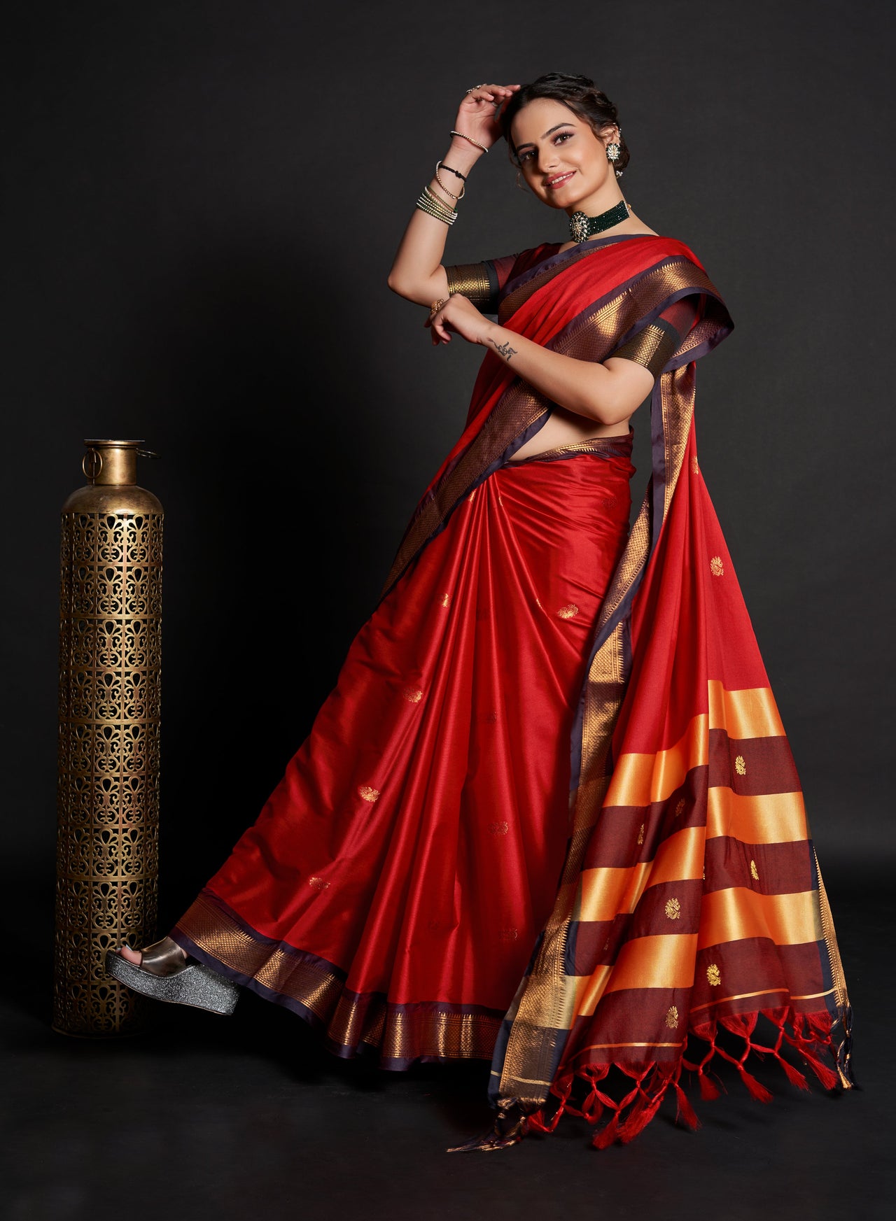 NOZ2TOZ Women's Party Wear Plain Banarasi Silk Red colour Saree with Zari Border Work - Distacart