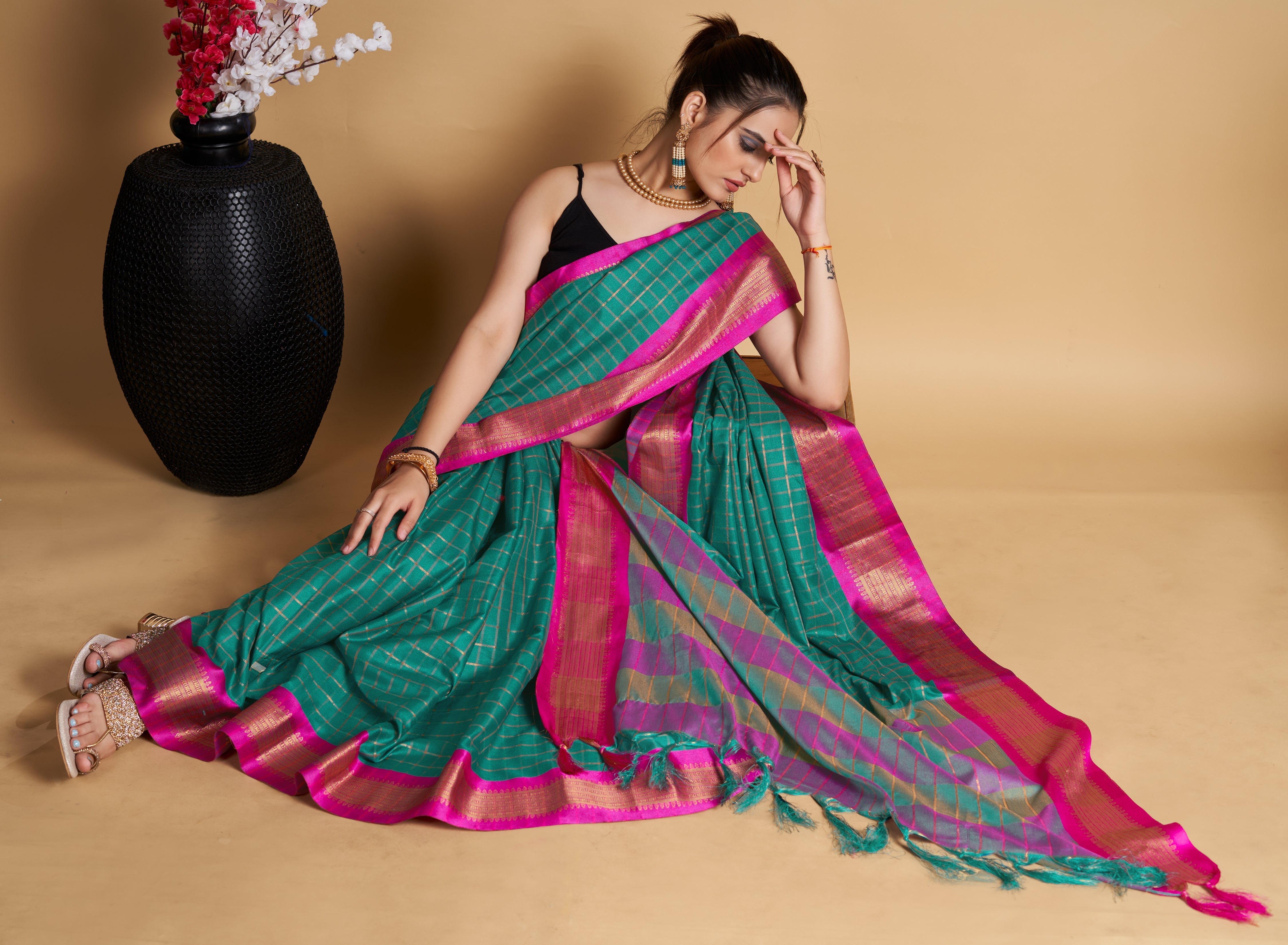 Buy Leeza Store Women Beige Cotton Blend Golden Zari Woven Checkered Pattern  Kota Doria Saree With Blouse Piece Online at Best Prices in India - JioMart.