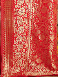 Thumbnail for Mitera Off White & Gold-Toned Paisley Zari Silk Blend Kanjeevaram Saree - Distacart