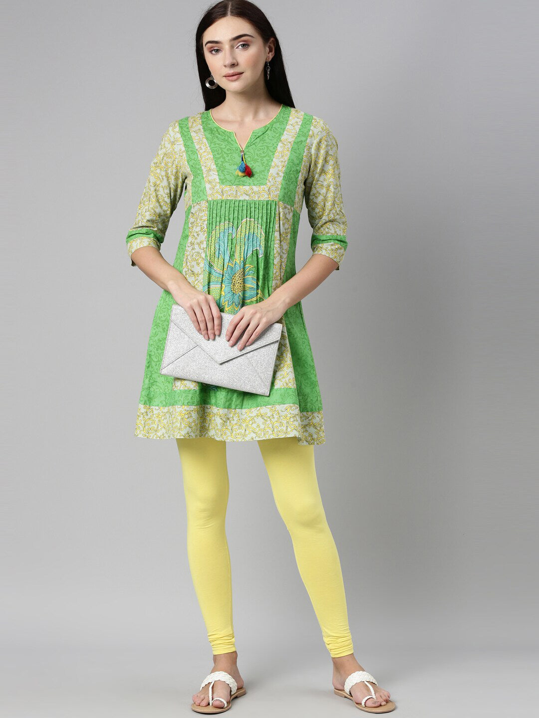 Buy Souchii Women Grey Solid Slim-Fit Churidar-Length Leggings Online at  Best Price