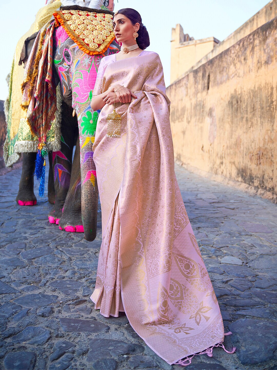 Banarasi Silk Traditional Saree In Lavender Colour - SR5130938