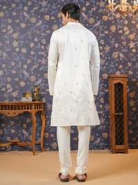 Thumbnail for House of Pataudi Men Off White Geometric Embroidered Mirror Work Kurta - Distacart