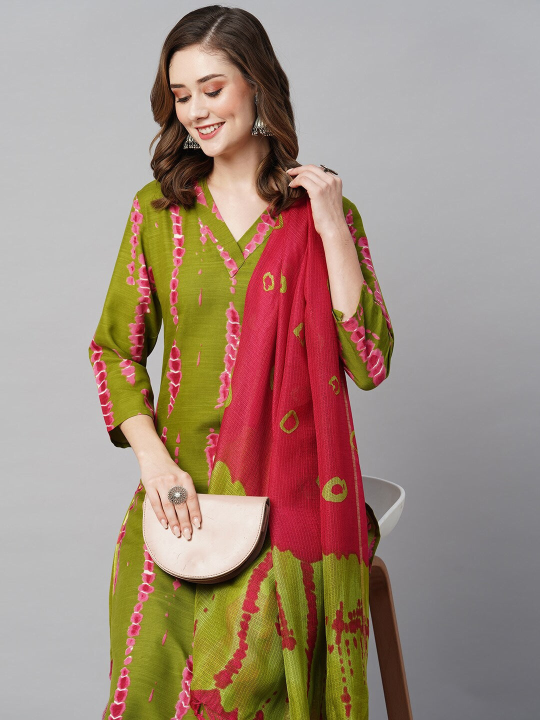 Kalini Bandhani Printed Regular Kurta With Trousers & Dupatta - Distacart