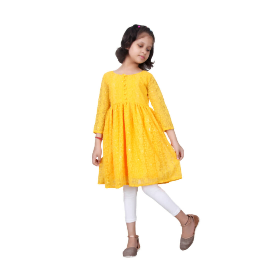 ❀𝙏𝙊 𝙏𝙃𝙀𝙄𝙍 𝙃𝘼𝙋𝙋𝙄𝙇𝙔 𝙀𝙑𝙀𝙍 𝘼𝙁𝙏𝙀𝙍❀ | Dresses with leggings,  Kurti designs, Kurti designs party wear