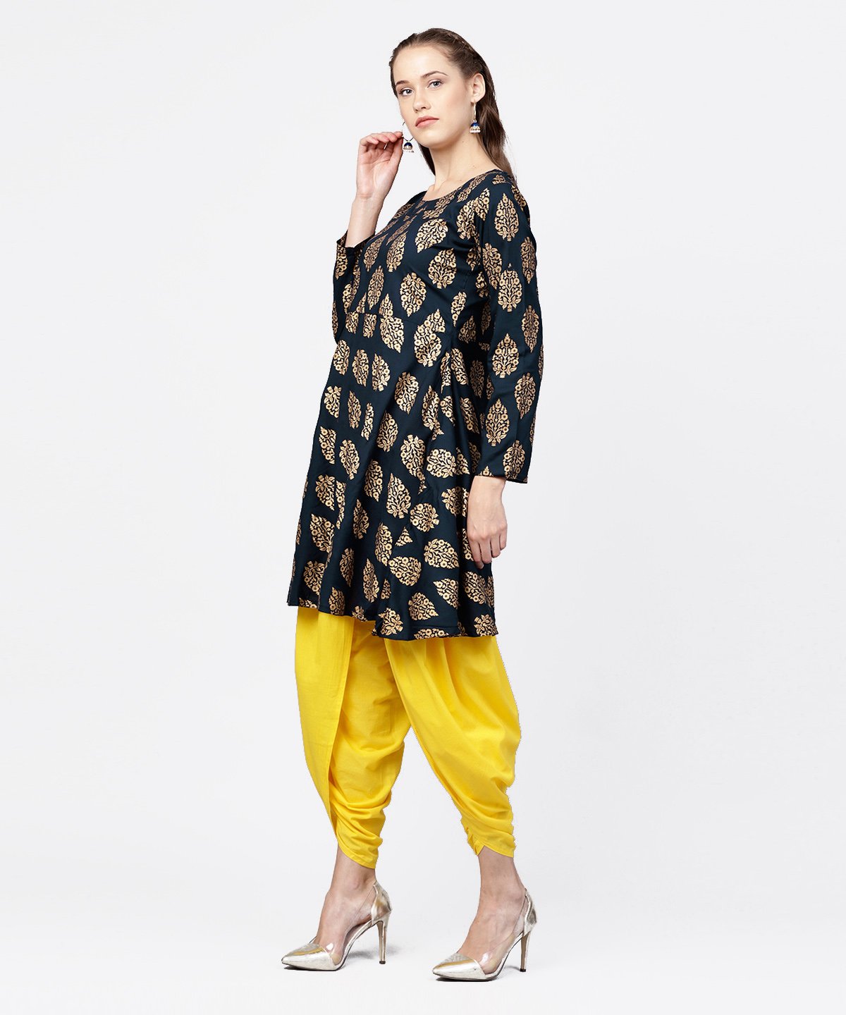 Brand 89/100 #100brandsbypapreeka - @teoriindia Lots of khadi and lots of  free flowing silhouettes- the perfect recipe… | Conscious fashion, Fashion,  Boutique suits