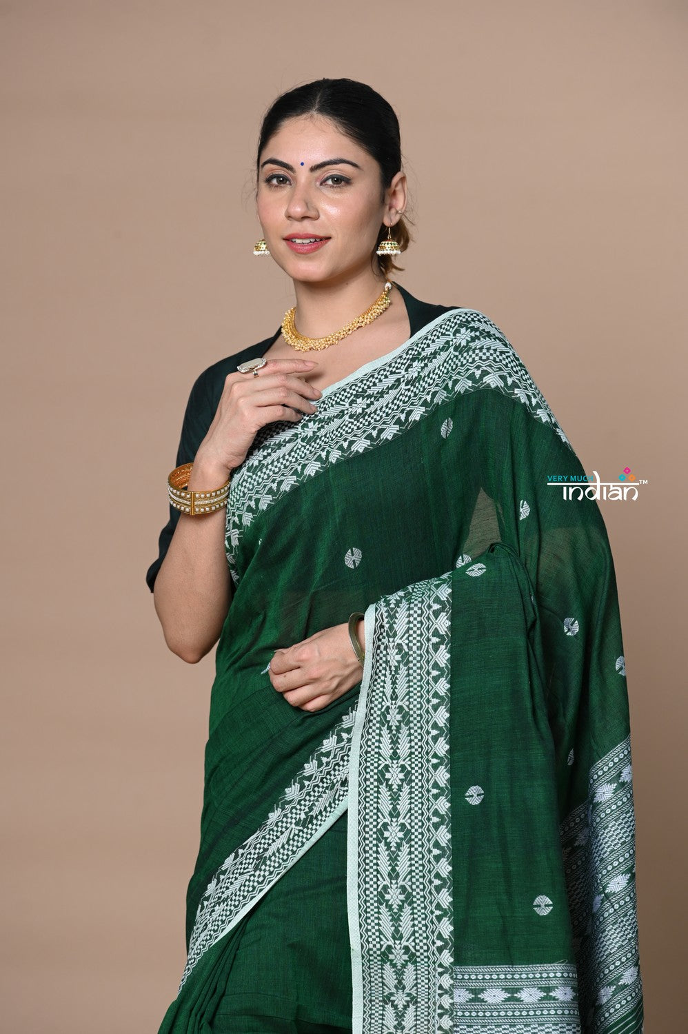 Very Much Indian Rajsi - Handloom Pure Cotton Saree with Hand-embroidered Symmetric Border - Green - Distacart