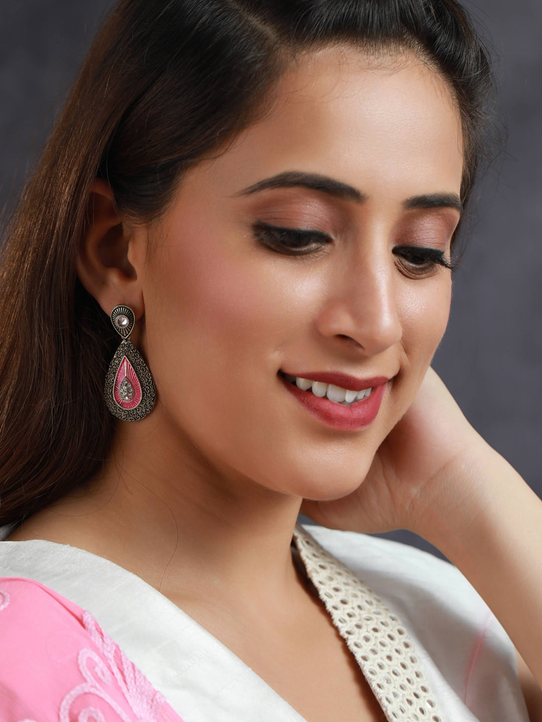 Stud Earrings - Buy Stud Earring for Men, Women & Girls Online | Myntra