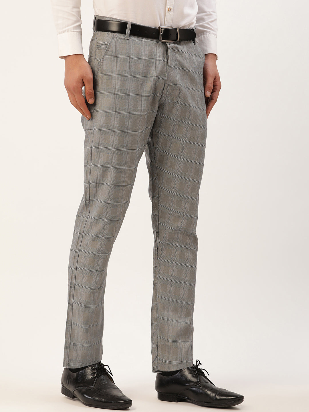 Buy Men's Textured Formal Trousers with Pockets Online | Centrepoint KSA