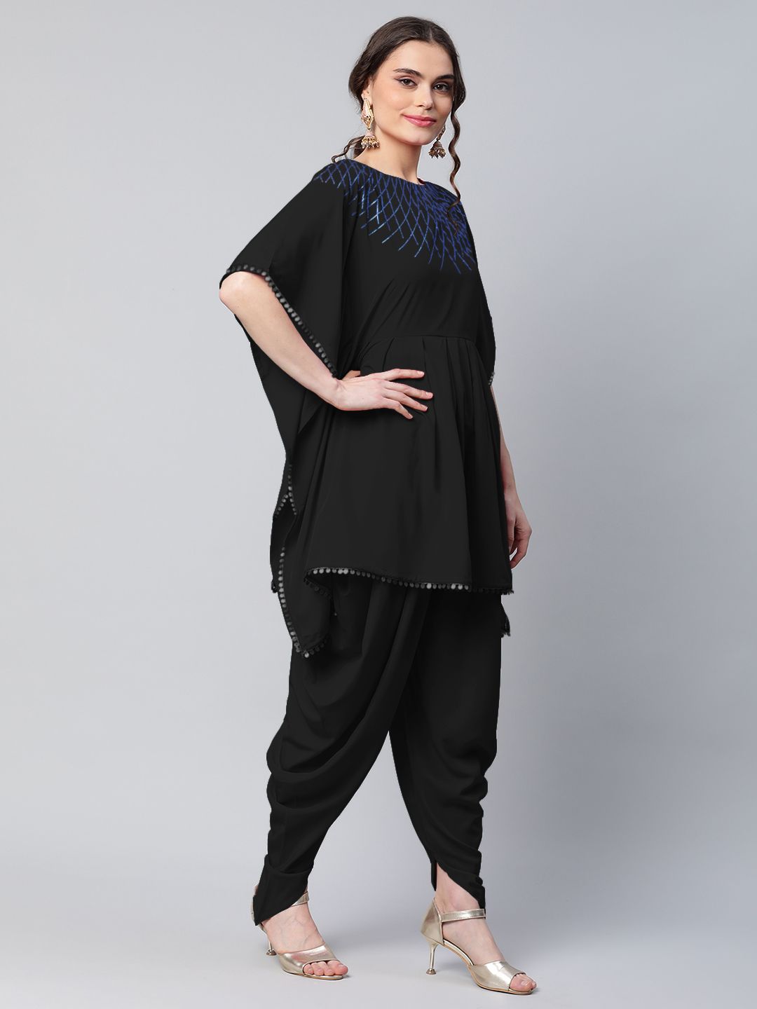 Buy Green Sehar Kurta with Tapered Dhoti Pants by Designer BEGUM PRET Online  at Ogaan.com