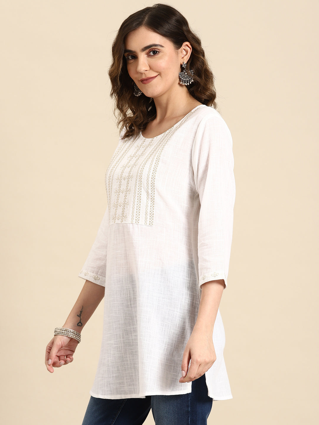 NOZ2TOZ Women Off-White Embroidered Straight Tunic With Three Quaretr Sleeves - Distacart