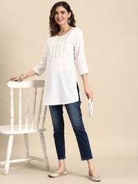 Thumbnail for NOZ2TOZ Women Off-White Embroidered Straight Tunic With Three Quaretr Sleeves - Distacart