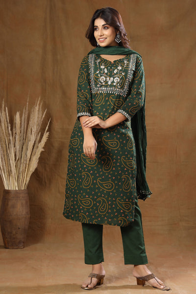 Kaajh Women's Green Bandhej Embroidery Suit Set - Distacart