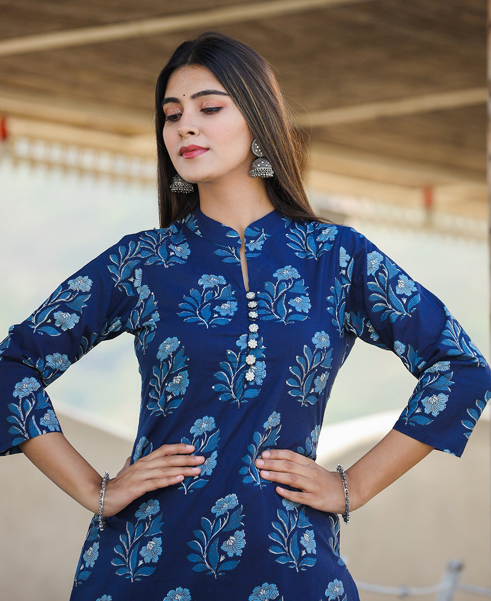 Kaajh Women's Blue Floral Print Cotton Kurta With Trouser - Distacart