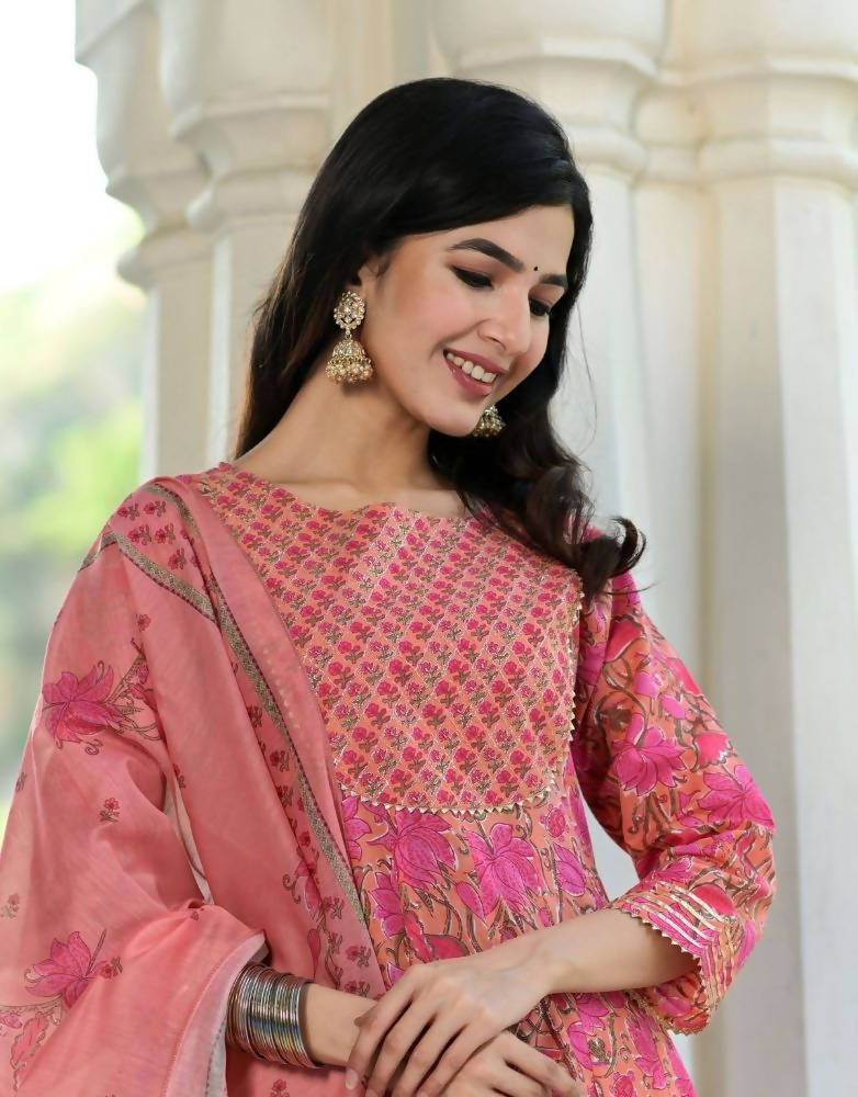 Yufta Pink Handblocked Printed Kurta with Trouser and Dupatta